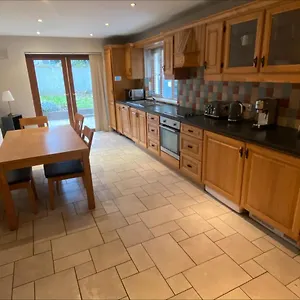 Casa vacanze Cosy 4 Bedroom House With Rear Garden Patio, Galway